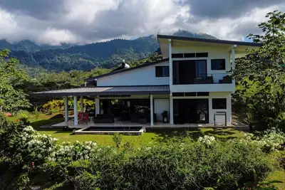 Image de Breathtaking Ojochal Mountain & Ocean w\/ 360 views, High Ceiling and Spacious