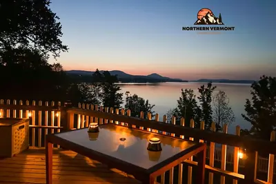 Image de Waterfront 4br Home 30min from Jay Peak! - Lake Memphremagog - Amazing View! !