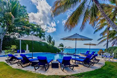 Private Beachfront Villa - Fully Loaded! - Mara Serena