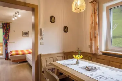 Image de Appartement \"Kirchblick\" à proximité des stations de ski et de randonnée avec vue sur la montagne