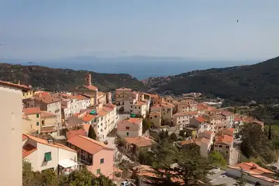 Image de Panoramic house on the town of Rio Elba