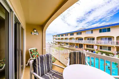 Image de C210 Perfect ocean view condo just off Flagler Ave!