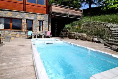 Image de Chalet 22 Personnes Ski Au Pied Piscine Jacuzzi Sauna Hammam Salle De Cinema