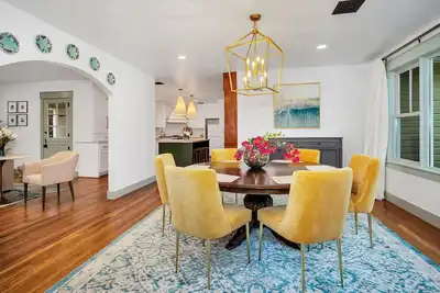 Image de Majolica | 3 bed/ 2. 5 bath | Walking Distance to West Main | Pool | Hot Tub | Gas Fire Pit