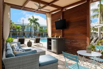 Image de 2x Pool View Two Queen Beds Rooms at The Gates Hotel Key West!