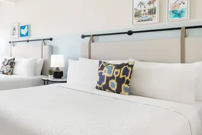 Image de 4x Pool View Two Queen Beds at The Gates Hotel Key West, Onsite Swimming Pool!