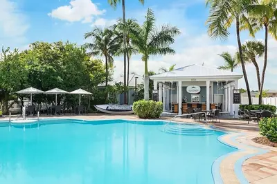 Image de Panoramic Ocean View! Amazing Room w\/ King Bed, Outdoor Swimming Pool