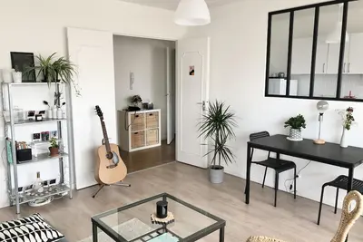 Image de Appartement cosy avec vue et long balcon (45m2)