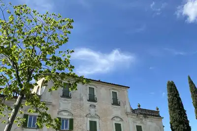 Apartment with access to pool in the annex of an 18th-century villa