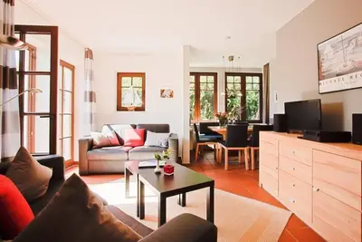 Image de Vacation home \"Windflüchter, Landhaus Haven Höövt\"