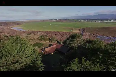 Image de Lighthouse Ranch with Expansive Ocean and Pasture Views