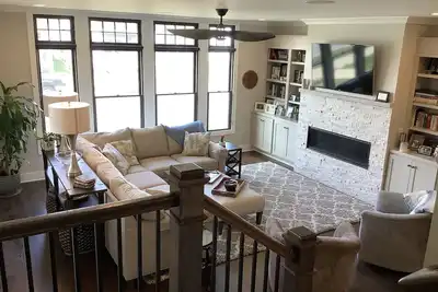 Image de New luxury home on Nd Ave near downtown and campus