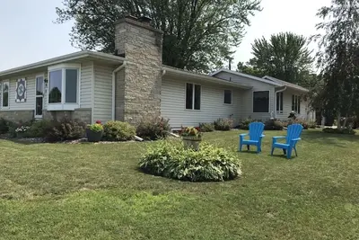 Image de Beautiful spacious house with spectacular views of Lake Pepin