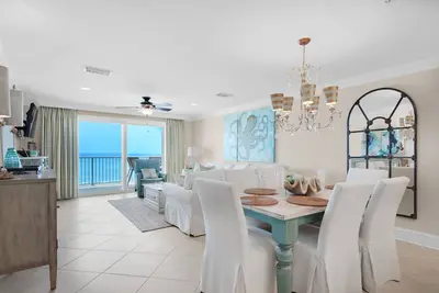 Image de ☀Beachfront~Pool and Hot Tub~Beach Svc~3br Crystal Dunes 304
