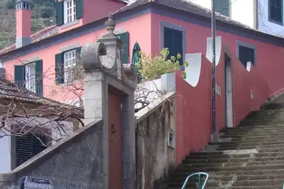 Image de Casa Rústica do Século Xix com Vista Deslumbrante Sobre o mar e Serra