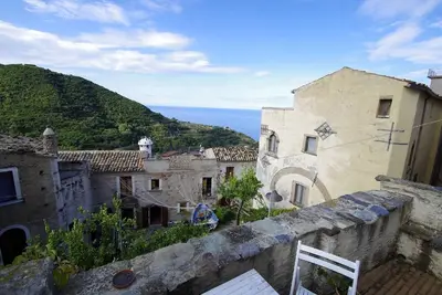 Image de Appartement de vacances Belmonte Calabro pour 2 personnes avec 1 chambre à coucher - Ferme