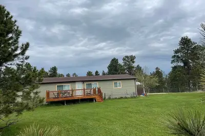 Image de Peaceful and private with quick access to all the Black Hills has to offer!