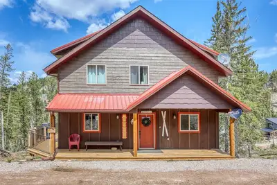 Image de Annie Creek Lodge | 5 Bed, 3 Bath