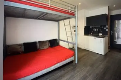 Image de Studio plein coeur Juan les pins 3 min plage pied