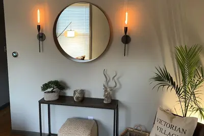 Image de Private and Comfortable Victorian Village Condo