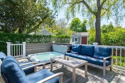 Image de Hot Tub, Fenced Yard & Dog Friendly