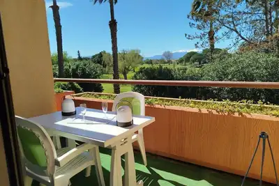Image de Beau T3 avec piscine au cœur du Golf de St Cyprien - 6golf108