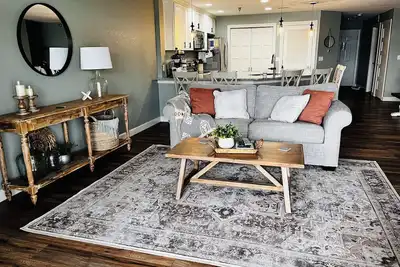 Image de This Condo Has It All! Amazing State Park Views and Great Amenities