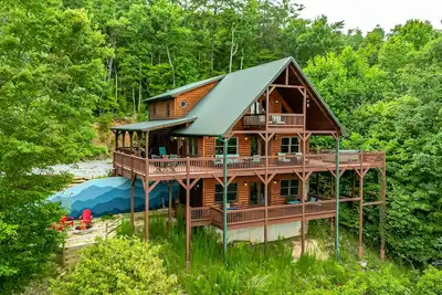 Image de *New Listing* The High Life Long range views of the Blue Ridge Mountains