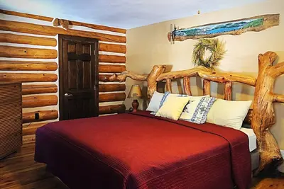 Image de Silver Mountain #2 - Two story cabin in the Black Hills