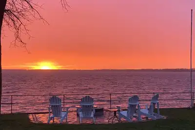 Image de \"Lakefront\", Enjoy all 4 seasons Vt has to offer!