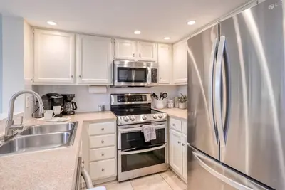 Image de Looney Dunes - Ground Floor - 2 Bed 2 Bath - Condo Steps From The Beach