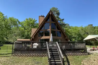Image de Private Waterfront A-Frame Charmer on Lake Hamilton
