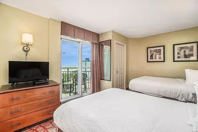 Image de 7th Floor, Studio, Magnificent Ocean Front, Bayview Resort, Myrtle Beach