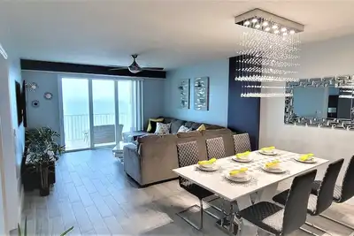 Image de Luxury Oceanfront Condo