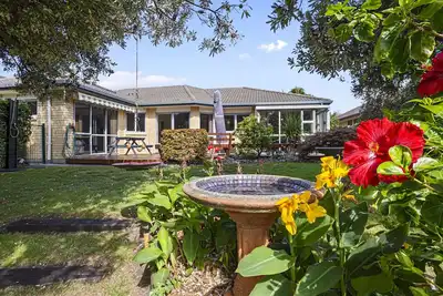 Image de Fantails Roost - Bowentown Holiday Home