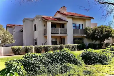 Image de 2 Bedroom/2 Bathroom Condo in the Heart of Scottsdale