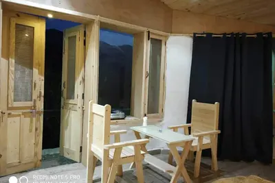 Image de A remote and peaceful location, with just a few families residing