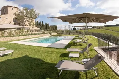 Image de Splendide villa avec piscine panoramique et spa, située dans la campagne du Chianti Classico, p. . .