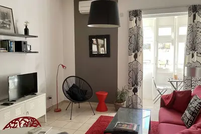 Image de Central modern apartment 5 min walk to the beach