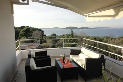 Image de Maison de vacances Zlarin pour 1 - 8 personnes avec 3 chambres Ă coucher - Maison de vacances