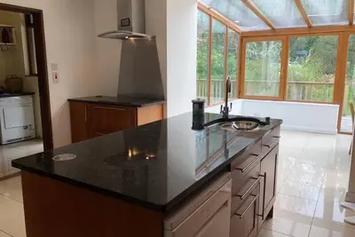 Image de Luxury House, large mature gardens, completely private, 3km from Kenmare.
