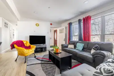 Image de Modern 4bd\/3ba w\/Parking & deck & 29 min>Nyc