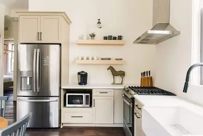 Image de Stylish 2br/2ba Apartment 1 Block to King St. Guesthouse Charleston East 46 E