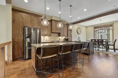 Image de Luxury Townhouse in the Heart of Sun Peaks Village