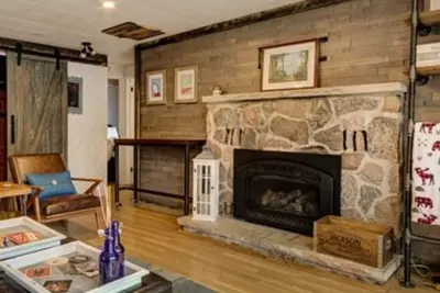 Image de Delightful 2 bedroom lake cottage on lower Stoney lake close to the falls