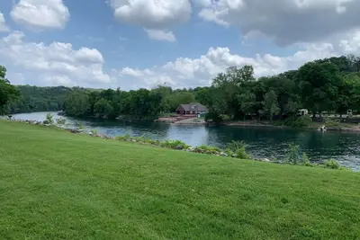 Image de Crows Landing Branson Lake Front View Ground Level - 2 Bed / 2 Bath