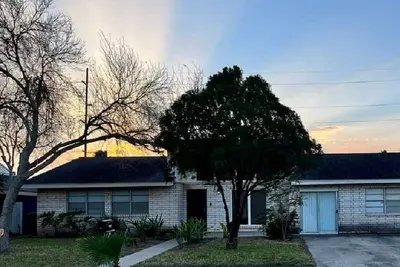 Image de 3 Bedroom Home with Pool near South Padre Island