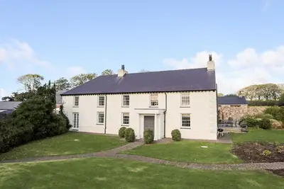 Image de Clynnog House, pet friendly, with a garden in Newborough