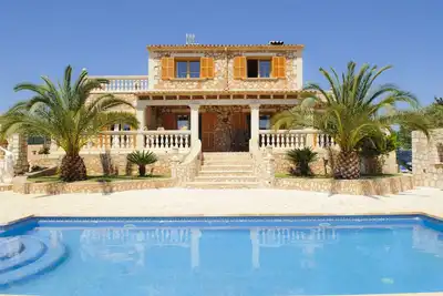 Image de Beautiful Vacation Home with Pool near Beach