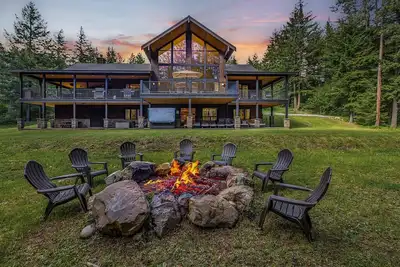 Image de Grand Manifest Lodge- 6, 200sqft Dream Mountain Home Experience+365 Benefits